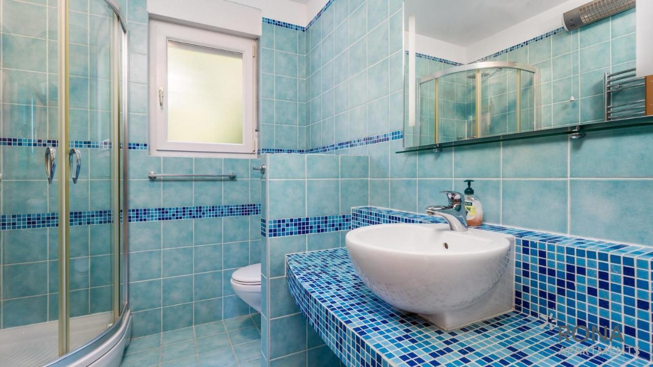 Rona Spacious Apartment With A Panoramic View Ičići 외부 사진