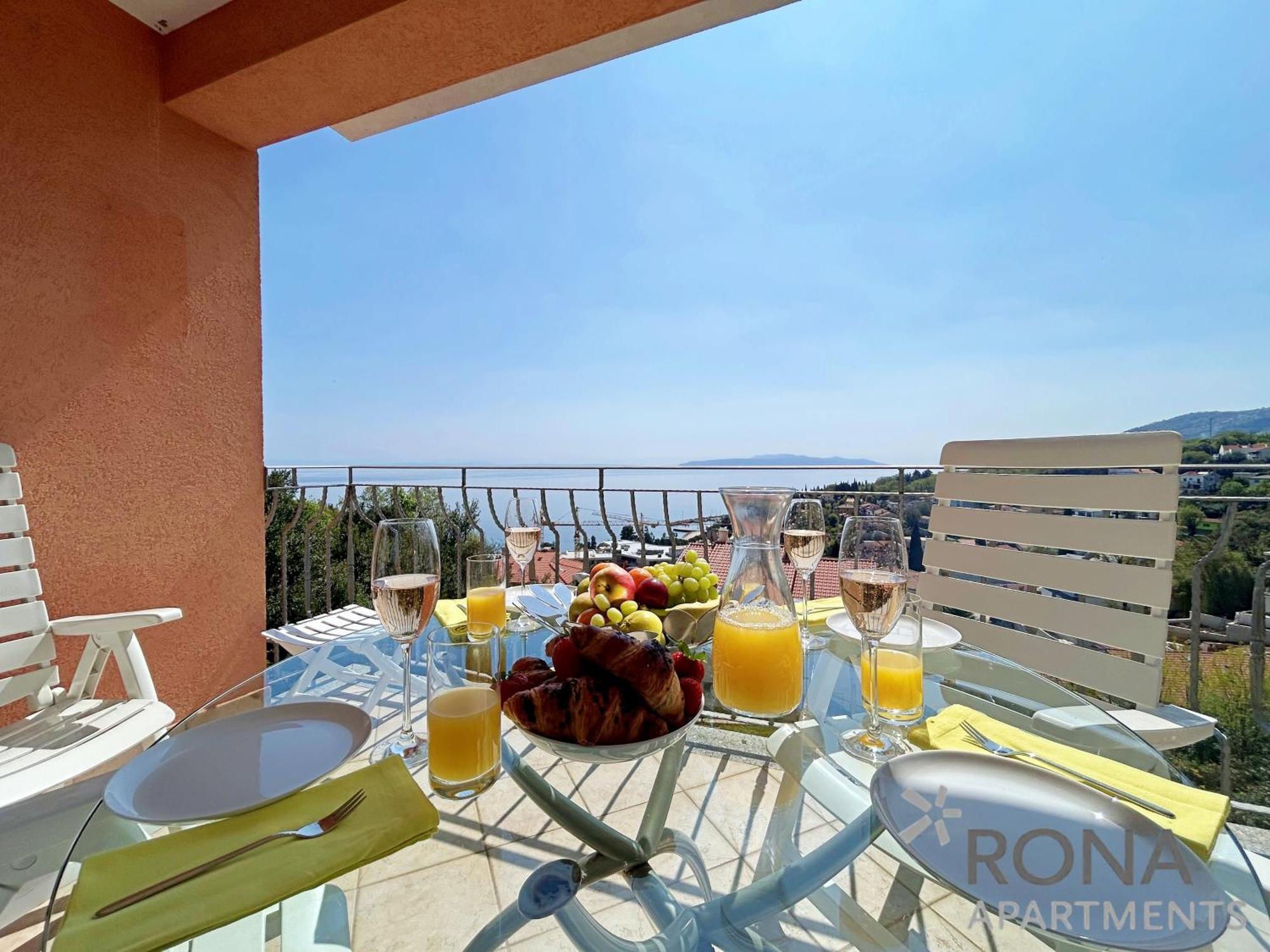 Rona Spacious Apartment With A Panoramic View Ičići 외부 사진